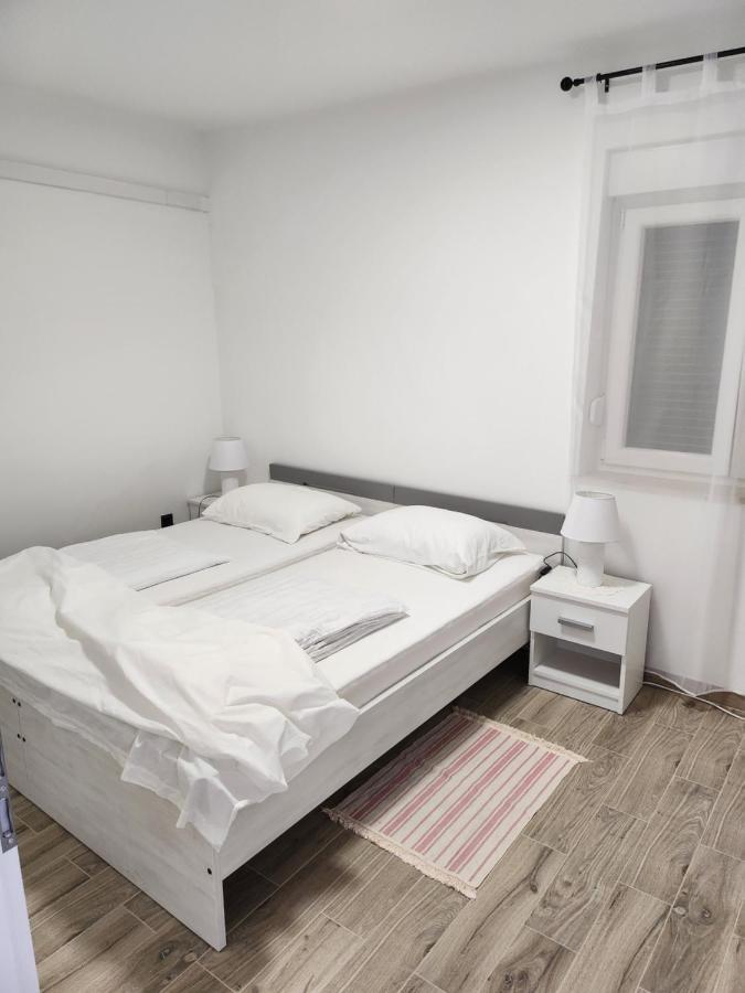 H&D Apartment Sumartin Eksteriør billede